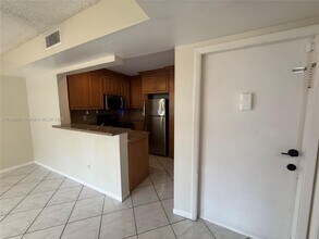 6555 W 26th Dr in Hialeah, FL - Building Photo - Building Photo
