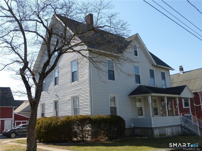 28 Frederick St in Naugatuck, CT - Building Photo - Building Photo