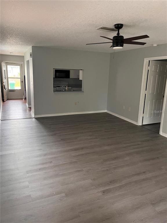10340 Kidron Ave in Englewood, FL - Building Photo - Building Photo