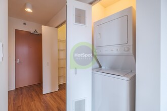 424 W Grand Ave in Chicago, IL - Building Photo - Building Photo