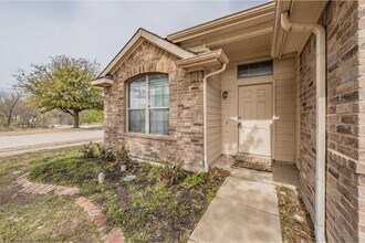 636 Saddleway Dr in Fort Worth, TX - Building Photo - Building Photo