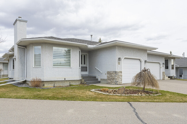 41 Riverview Dr in Cochrane, AB - Building Photo - Primary Photo