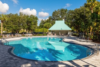 West Bay Village in Kissimmee, FL - Foto de edificio - Building Photo