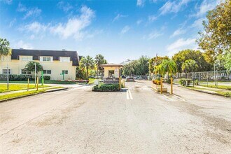 9107 SW 137th Ter in Miami, FL - Building Photo - Building Photo