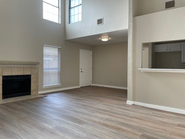 property at 1261 W Hudgins St