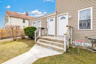 160 Dekalb Ave in Bridgeport, CT - Building Photo - Building Photo