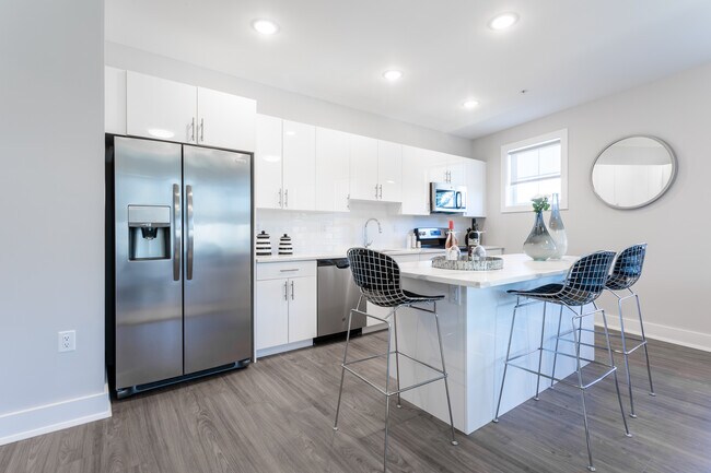 The Addison in Fort Lee, NJ - Foto de edificio - Interior Photo
