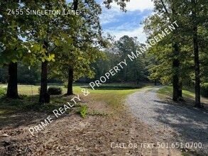 2455 Singleton Ln in Benton, AR - Foto de edificio - Building Photo