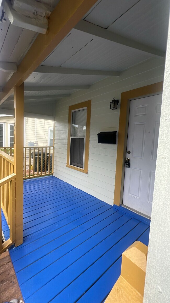 131 Cottage Ln in Daytona Beach, FL - Building Photo - Building Photo