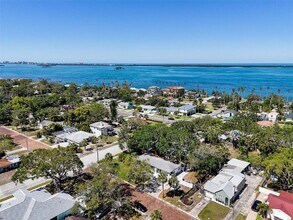 1600 Pasadena Dr in Dunedin, FL - Building Photo - Building Photo