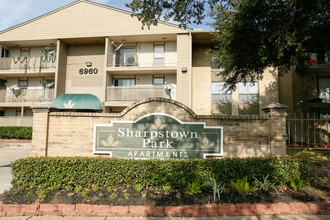 Sharpstown Park in Houston, TX - Building Photo - Building Photo