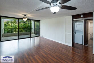 500 Lunalilo St in Honolulu, HI - Building Photo - Building Photo