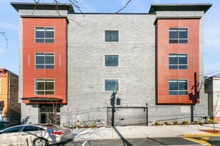 582 66th St in West New York, NJ - Building Photo