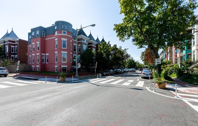 1819 1st St NW in Washington, DC - Building Photo - Building Photo
