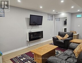 35 Curtis Dr in Brampton, ON - Building Photo - Building Photo