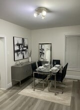 220 Mary St N in Oshawa, ON - Building Photo - Building Photo