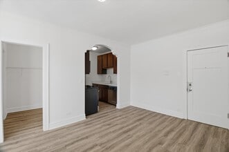 2936 W Palmer St in Chicago, IL - Building Photo - Building Photo