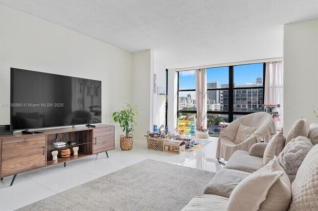 property at 800 Parkview Dr