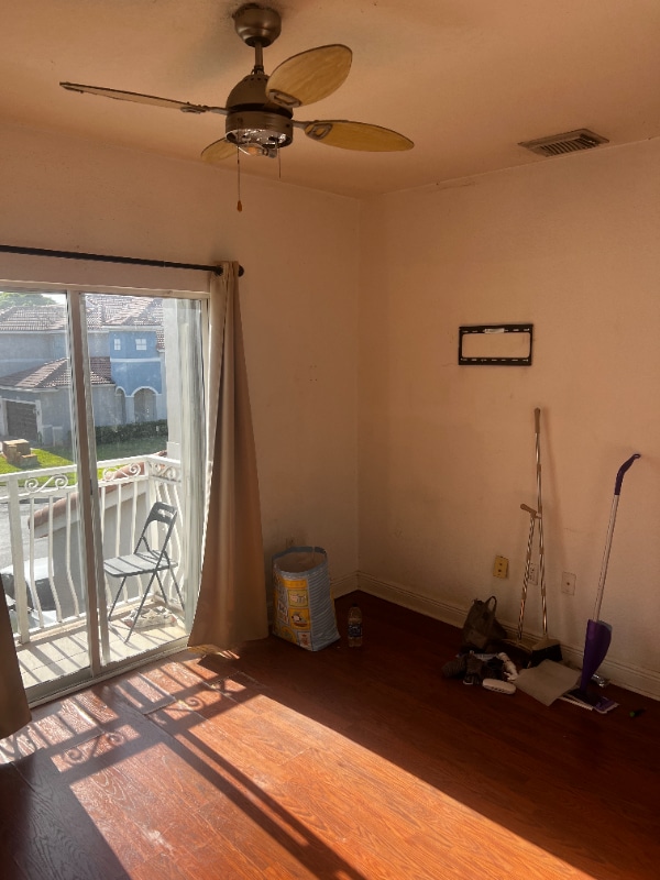 8043 NW 114th Path in Medley, FL - Building Photo - Building Photo