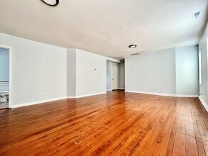 538 Fremont Ave NW, Unit 2nd 869 in Grand Rapids, MI - Building Photo - Building Photo