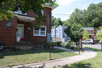 2711 Fort Baker Dr SE, Unit #3 Basement in Washington, DC - Foto de edificio - Building Photo