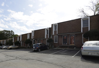 Piney Grove in Knoxville, TN - Foto de edificio - Building Photo