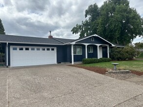 2378 11th St in Springfield, OR - Building Photo - Building Photo