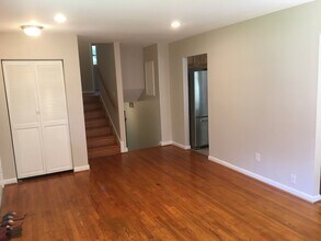 1115 Westbriar Ct NE in Vienna, VA - Building Photo - Building Photo