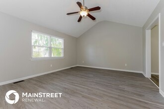 1208 NE Country Ln in Lee's Summit, MO - Building Photo - Building Photo