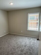 1111 Highgarden Dr in Navasota, TX - Building Photo - Building Photo