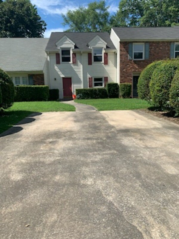 property at 415 Patrick Henry Ct