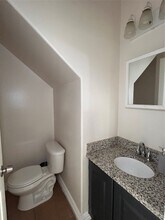 6839 Larkstone St in Houston, TX - Building Photo - Building Photo