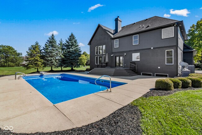 11390 Heron Pass in Fishers, IN - Building Photo - Building Photo