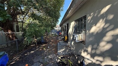 1201 NW 51st St in Miami, FL - Building Photo - Building Photo