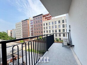 1584 Fulton St in Brooklyn, NY - Foto de edificio - Building Photo