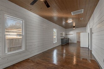 703 Avenue J in Huntsville, TX - Building Photo - Building Photo