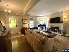 55 Sheridan Ave in Ho Ho Kus, NJ - Building Photo - Building Photo