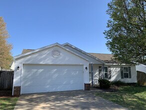 3062 W Wildflower St in Fayetteville, AR - Building Photo - Building Photo