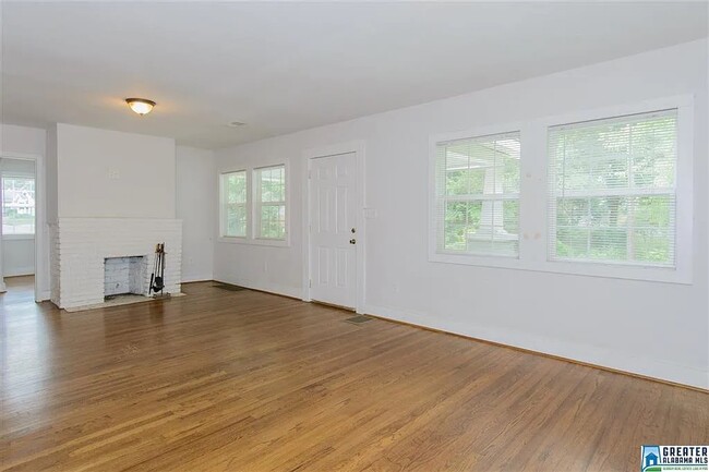 549 60th Pl S in Birmingham, AL - Foto de edificio - Building Photo