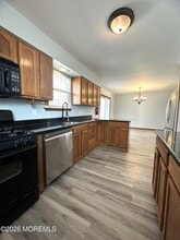 185 Ravenwood Blvd in Barnegat Township, NJ - Building Photo - Building Photo