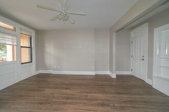 The Saint Clair in Pittsburgh, PA - Building Photo - Interior Photo