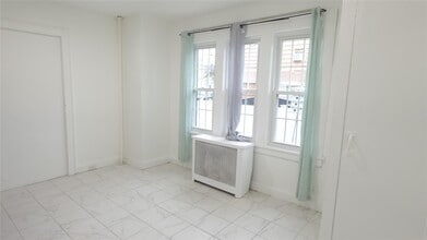 176-36-176133 Rd Rd in New York, NY - Building Photo - Building Photo
