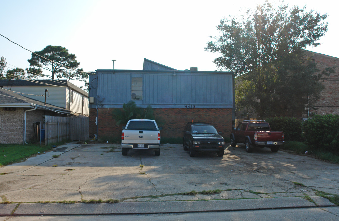 4433 Barnett St in Metairie, LA - Foto de edificio