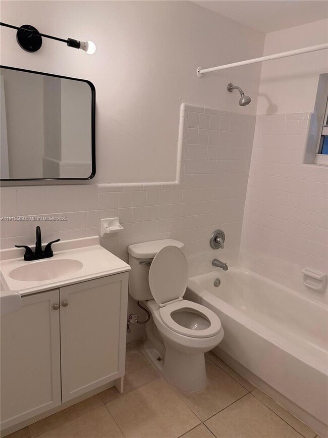 4401 N Australian Ave in West Palm Beach, FL - Building Photo - Building Photo