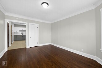 703 N Austin Blvd in Chicago, IL - Building Photo - Building Photo