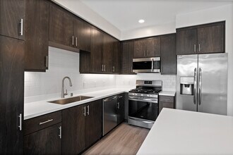 1710 On the Blvd in Thousand Oaks, CA - Building Photo - Building Photo