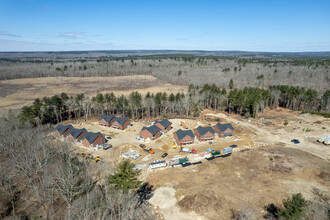 Pineview Apartments in Exeter, RI - Building Photo - Building Photo