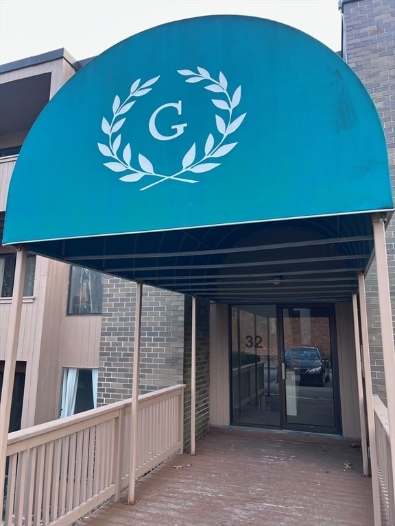 property at 32 Shrewsbury Green Dr