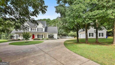 252 Happy Valley Cir in Newnan, GA - Building Photo - Building Photo