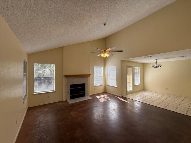 12803 Humphrey Dr in Austin, TX - Building Photo - Building Photo